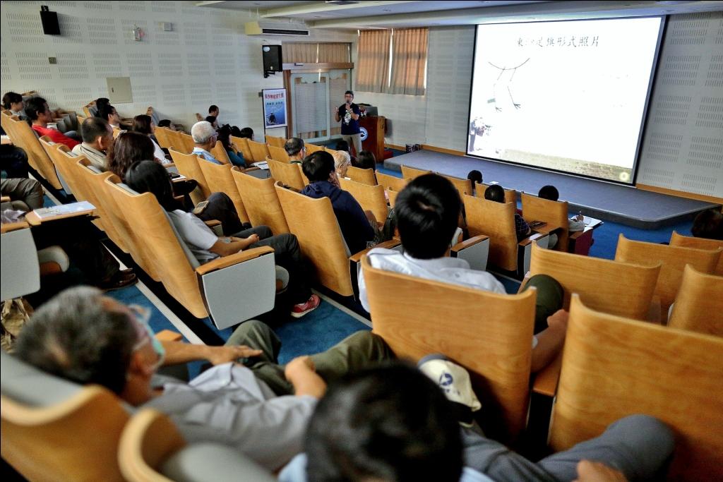 高雄市野鳥學會--東沙島鳥類調查成果 高雄市野鳥學會--東沙島鳥類調查成果