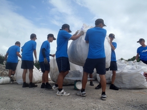 淨灘後統計廢棄物重量 淨灘後統計廢棄物重量