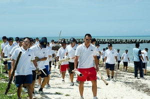 圖3. 淨灘活動實錄一。 圖3. 淨灘活動實錄一。