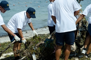 圖4. 淨灘活動實錄二。 圖4. 淨灘活動實錄二。