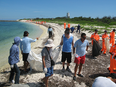 淨灘活動實錄。 淨灘活動實錄。