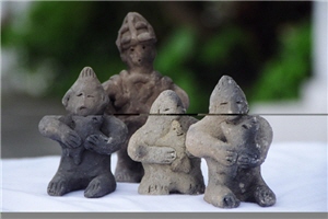 多餘陶土燒製成人偶,給小朋友當玩具(永續) 多餘陶土燒製成人偶,給小朋友當玩具(永續)