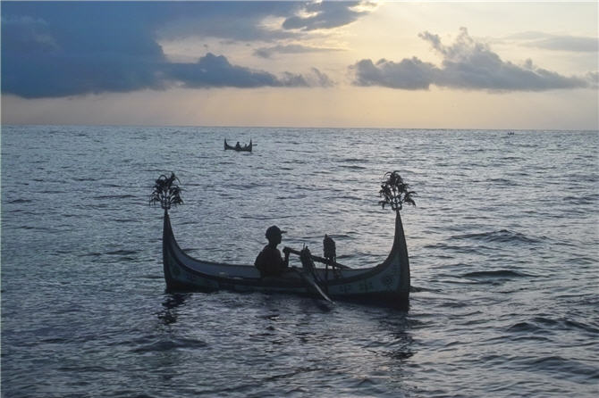 雅美族人與海洋有綿密的情感連結 雅美族人與海洋有綿密的情感連結