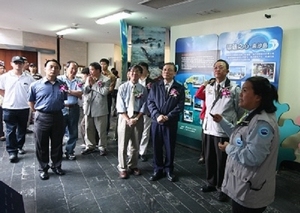 圖3.志工導覽解說情況(海管處提供) 圖3.志工導覽解說情況(海管處提供)