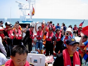 圖三、回航囉,再見東沙! 圖三、回航囉,再見東沙!