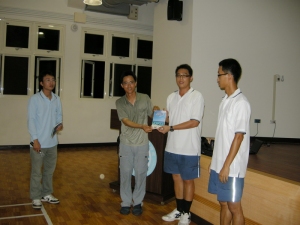 圖四、獲得海管處出版的解說品一份。 圖四、獲得海管處出版的解說品一份。