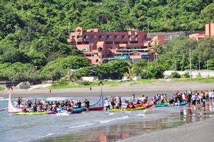 迎接船於西子灣迎接拜訪號上岸 迎接船於西子灣迎接拜訪號上岸