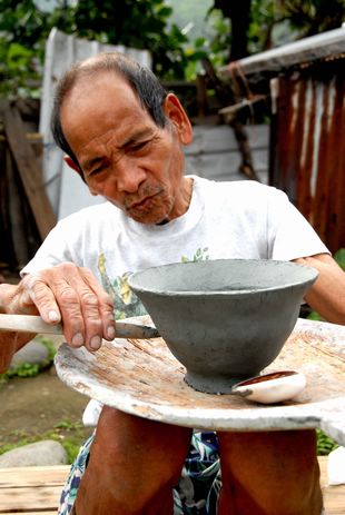 製作生活用品的陶器工藝 製作生活用品的陶器工藝