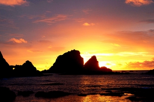 蘭嶼東清灣的日出2(圖片:蘭嶼鄉公所提供) 蘭嶼東清灣的日出2(圖片:蘭嶼鄉公所提供)