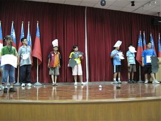 圖2:黑琵行動劇的演出 圖2:黑琵行動劇的演出