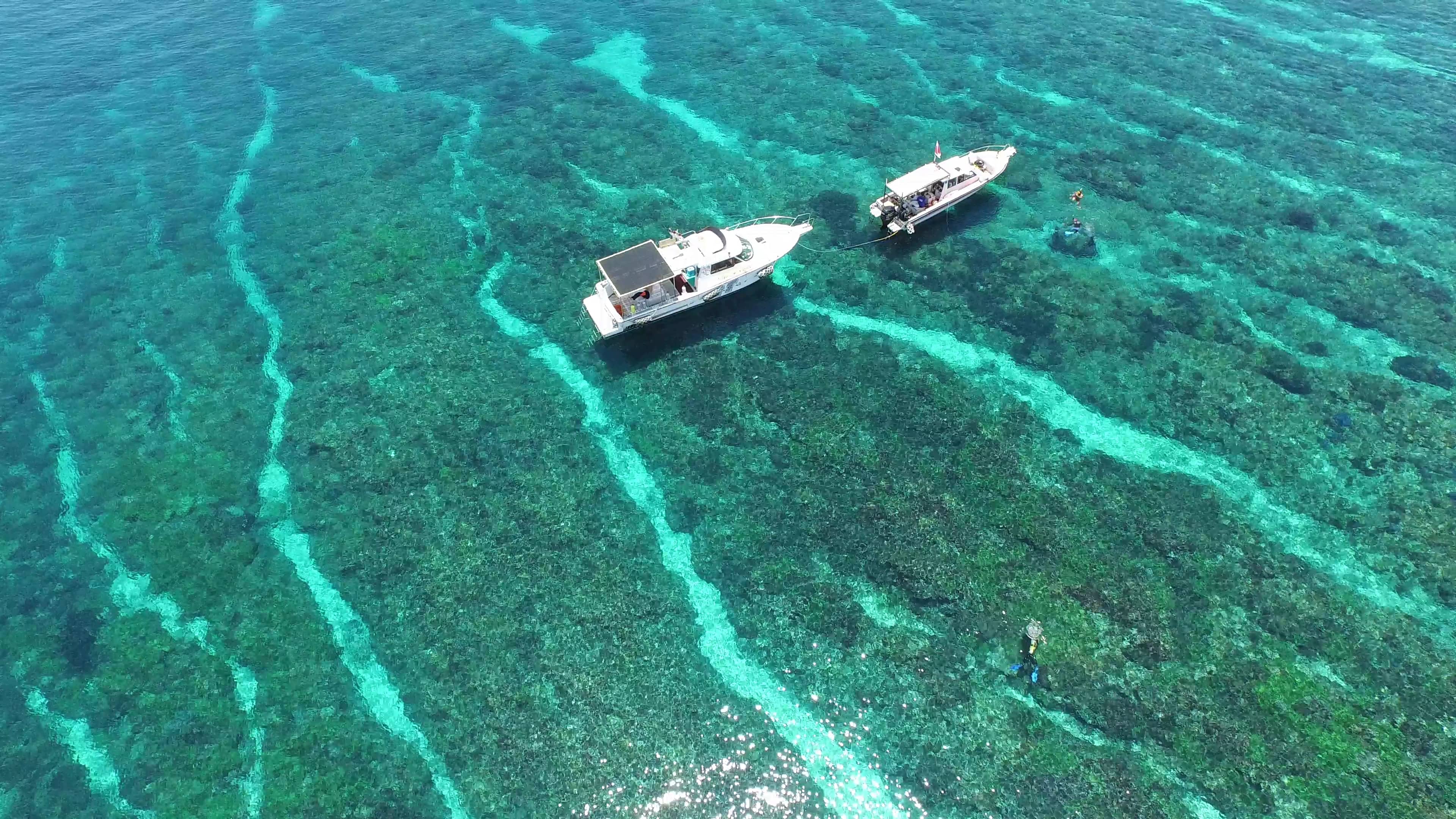 圖1、澎湖南方四島國家公園湛藍的大海