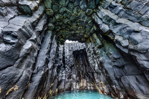 西吉嶼海蝕洞「灶籠」