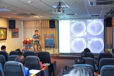 Dr. Hung-Ming Kao of National Central University explained the analytical procedures of habitats in Dongsha Atoll with satellite images.